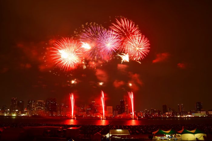 Naniwa Yodogawa Fireworks Festival - Kansai Finder : Kansai Finder